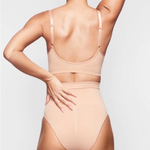 SKIMS Sculpting Mid Waist brief NEW - Picture 7 of 10